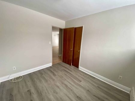 242 Johnson St, Unit 106, Kingston, ON - Photo 3