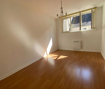 Location Appartement 3 pièces 91m² - Photo 4