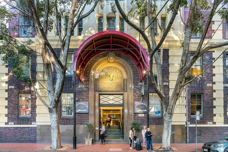 Ultra-Convenient Apartment Living in Historic Goldsborough Building - Photo 5