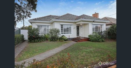 Spacious Family Home in a Convenient Location - Photo 3