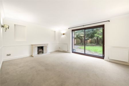 Stoke Road, Cobham, KT11 - Photo 2