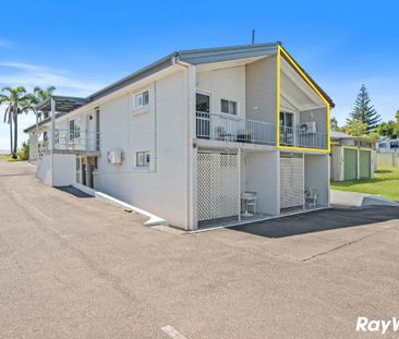 Beautifully Renovated One-Bedroom Studio - Bright, Stylish, and Coa... - Photo 3