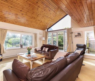 4 bedroom detached house to rent - Photo 3