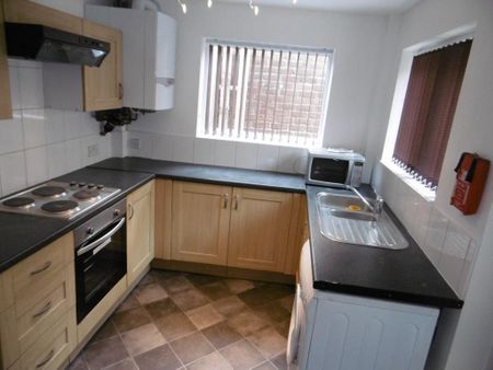 1 bedroom in a house share to rent - Photo 5