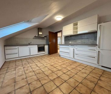 Mackenbach - 3 ZKB Wohnung, neue EBK, Balkon, Gäste WC, Garage *ERS... - Photo 3