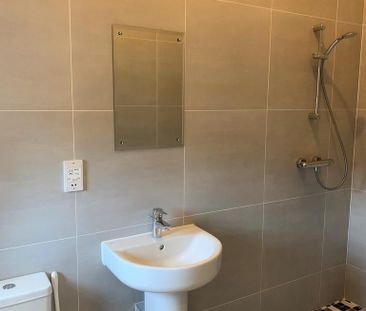 2 bedroom semi-detached house to rent - Photo 5