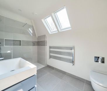 5 bedroom detached house to rent - Photo 4