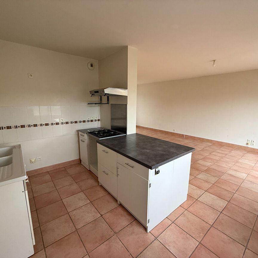 Location maison 4 pièces, 89.77m², Feneu - Photo 1