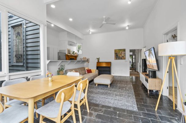 Fully Furnished Richmond Charm | PREFERRED LEASE TERM: 6 MONTHS - Photo 1