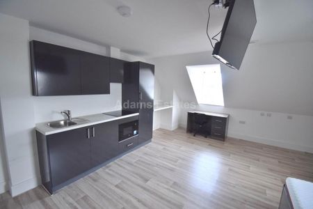 Studio to rent - Photo 5