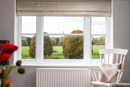 3 bed apartment to rent in Pembroke Road, Bristol, BS8 - Photo 4