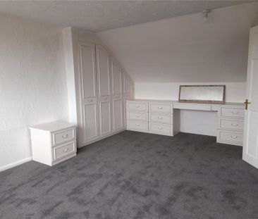 4 bedroom semi-detached house to rent - Photo 6