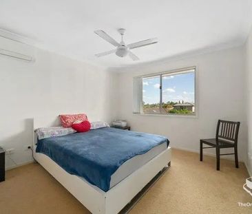 Walking to Woolworths Shopping center - Photo 6