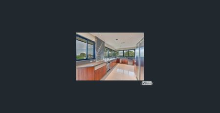 Where Family Comfort Meets Entertaining Style - Photo 5