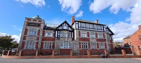 The Parkside, Lloyd Street South, Manchester, M14 - Photo 2