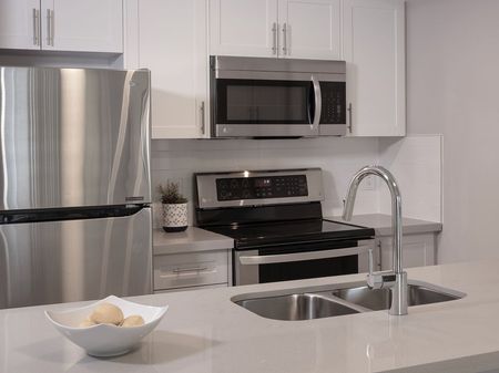 For Lease - 5191 Dundas Street Unit# 213, Toronto, Ontario - Photo 3