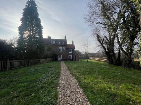 3 Bedroom House - Ashfield, Romsey - Photo 2