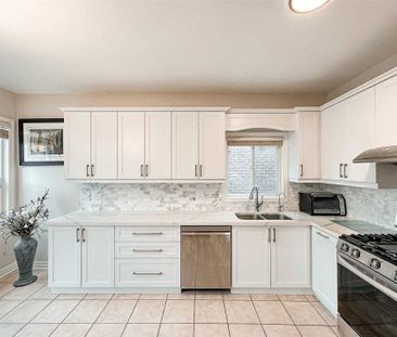 For Lease - 53 Westchester Crescent, Markham, Ontario - Photo 3