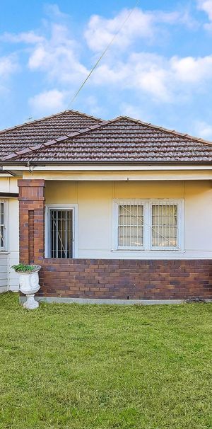 4 Bedroom Home - Photo 1