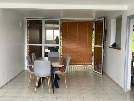 Location Maison 102m² 4 pièces Fort de france - Photo 2