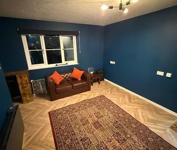 Studio Flat, Captains Palce, SO14 - Photo 2