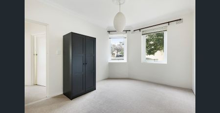 Ground floor apartment just moments from Balmain Village - Photo 2
