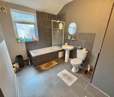 1 bedroom in a house share to rent - Photo 6