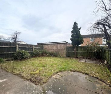 2 bedroom semi-detached house to rent - Photo 5