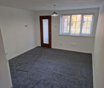 1 bedroom ground floor flat to rent - Photo 3