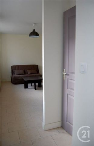 Appartement à louer 2 pièces - 30 m2 CHATEAUROUX - 36 - Photo 4