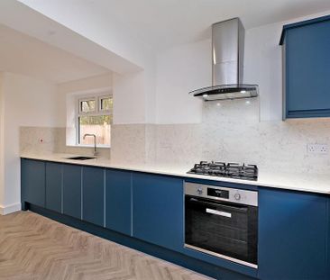 3 bedroom detached house to rent - Photo 4