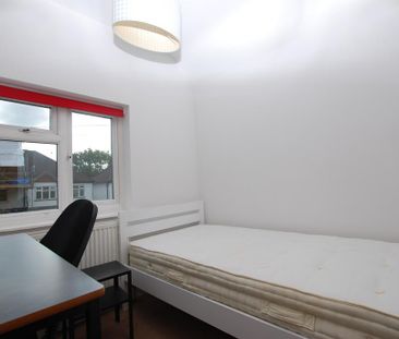 4 bedroom detached house to rent - Photo 1