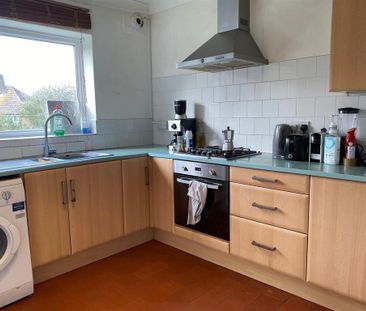 3 bedroom semi-detached house to rent - Photo 6