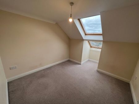 2 Bedroom Flat / Apartment - Twyford Road, Eastleigh - Photo 5