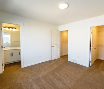 UPPER 1289 Keswick Drive Southwest - Photo 3