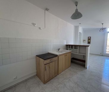 Location Appartement 2 pièces 40m² SETE 34200 - Photo 3