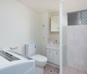 FURNISHED 1 BEDROOM APARTMENT - CLOSE TO AMENITIES - Photo 6