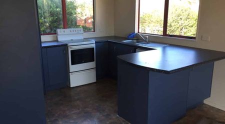 Quiet & Charming on Chilcott Rd - Photo 2