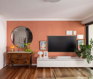 Three-bedroom townhouse in cul-de-sac, stroll to village - Photo 5