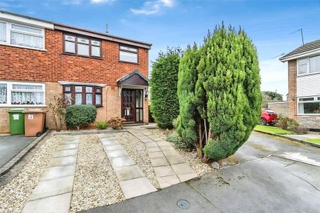 3 bedroom semi-detached house to rent - Photo 4