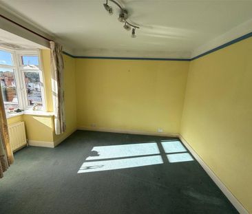 4 bedroom bungalow to rent - Photo 2
