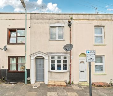Terraced House to rent - Saxton Street, Gillingham, ME7 - Photo 1