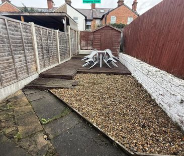 2 bedroom end of terrace house to rent - Photo 6