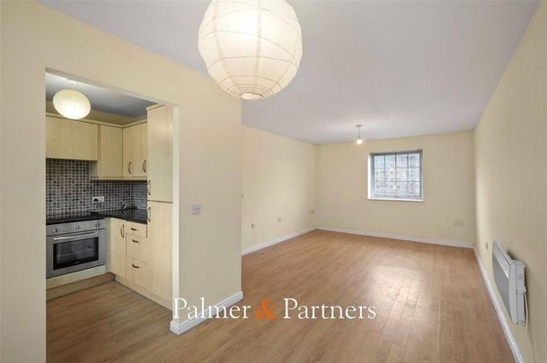 2 bedroom apartment to rent - Photo 1