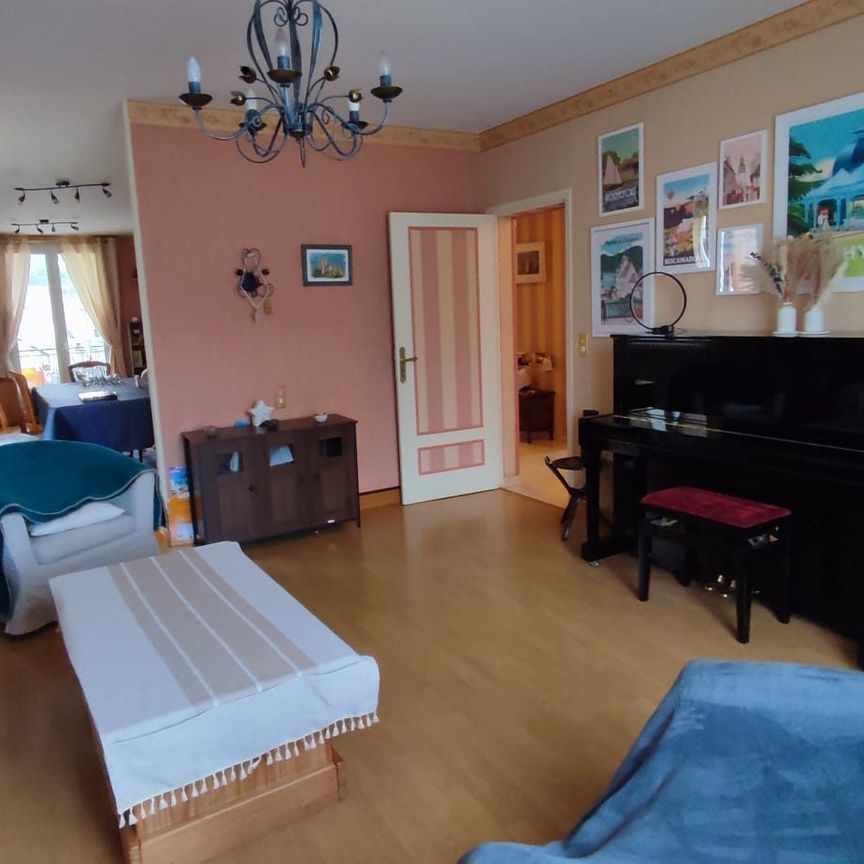 Location Maison 7 pièces 234m² ARGENTAT 19400 - Photo 1