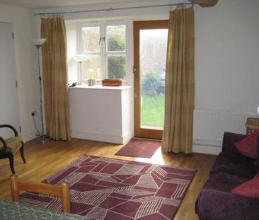 4 bedroom semi-detached house to rent - Photo 3