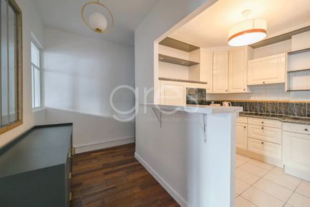 75017 PARIS TERNES - LOCATION APPARTEMENT 2 PIECES MEUBLES - Photo 2