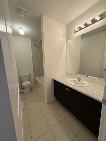 For Lease - 39 Tamworth Terrace, Barrie, Ontario - Photo 5