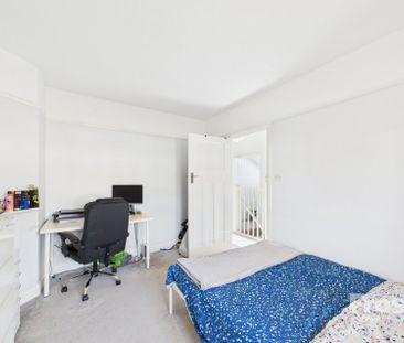 Wendover Road, Burnham, Bucks,SL1 - Photo 3