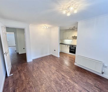 Yew Lodge, Greystones Drive, Darlington - Photo 4